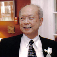 Picture of Dr. Stephen Siauw