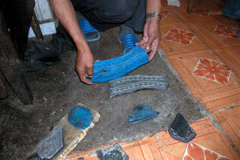 Mongolian Boots ornament maker